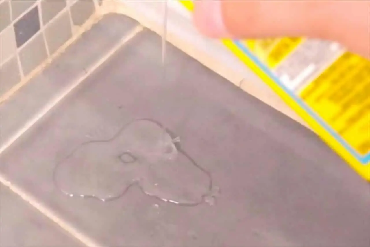 Attenzione! Non pulire i pavimenti con questo prodotto